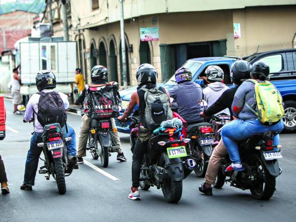 Entre 2015 y 2024, entraron a Honduras más de 100,00 motocicletas cada año. De estas manera, la cantidad se disparó de 483,557 (2015) a 1,401,775 unidades (2024). El aumento del parque vehicular de motos propició un incremento de los accidentes viales en todo el país.