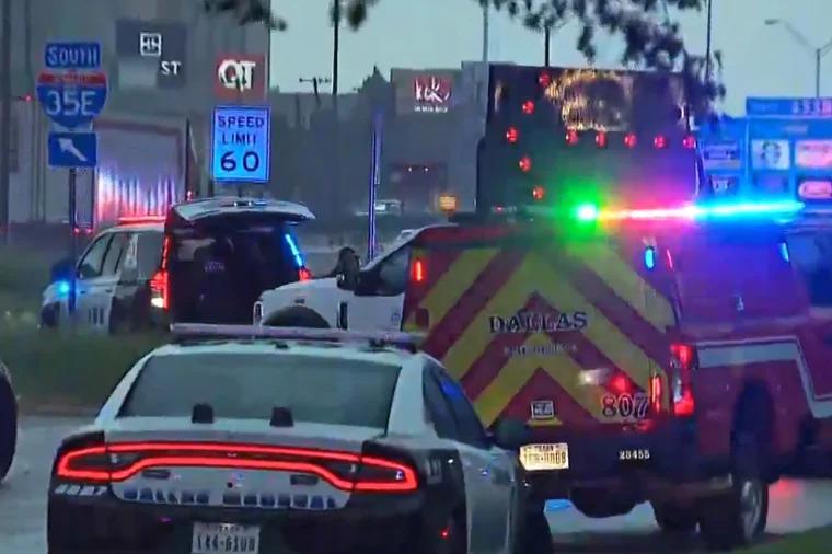 Al menos dos migrantes muertos y varios heridos tras tiroteo en sede de ICE