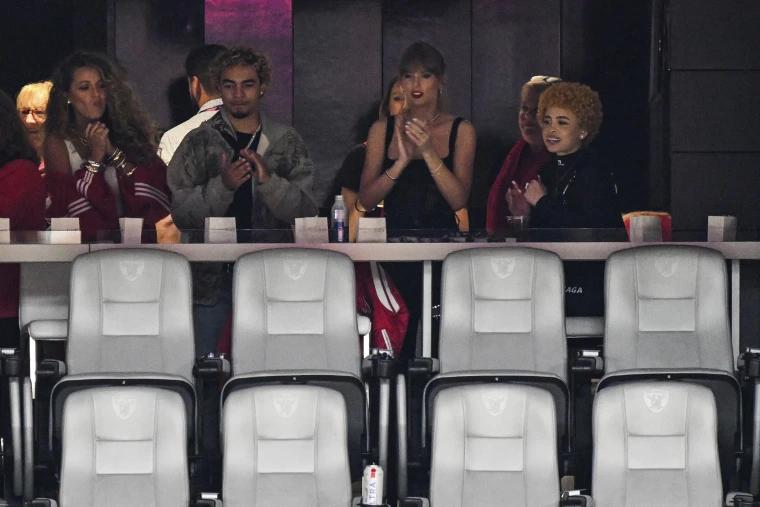 Taylor Swift ya disfruta del Super Bowl 2024