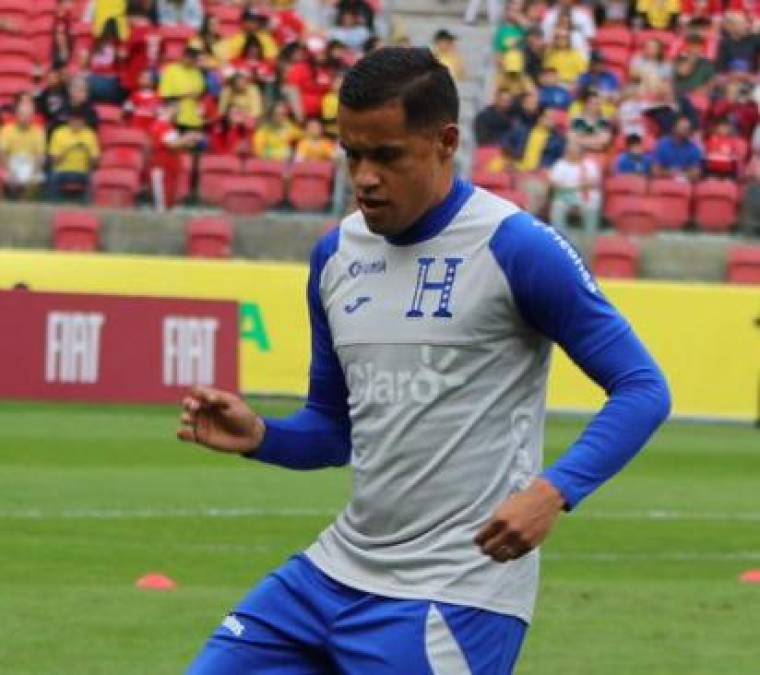 El delantero hondureño Roger Rojas no continuaría en las filas del Cartaginés de Costa Rica. Se menciona que clubes de Guatemala lo pretenden.
