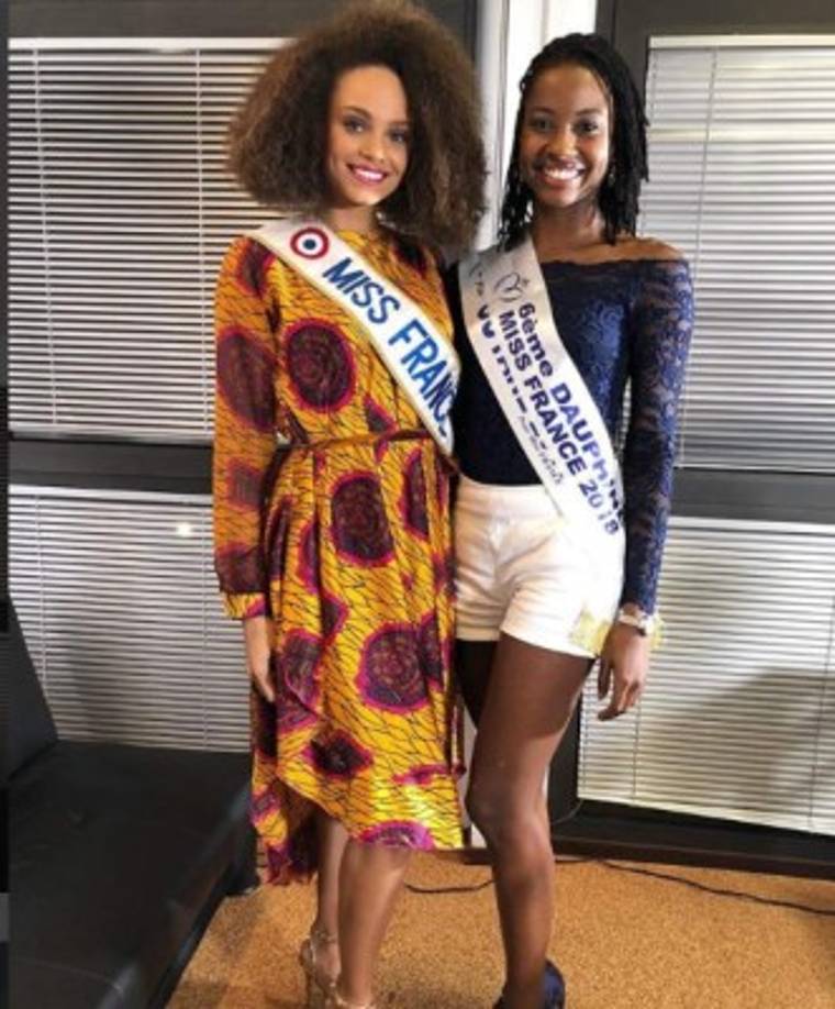 En 2016 ganó la corona de Miss Guinea francesa. Su belleza, carisma e inteligencia le dio el título en Francia un año después.