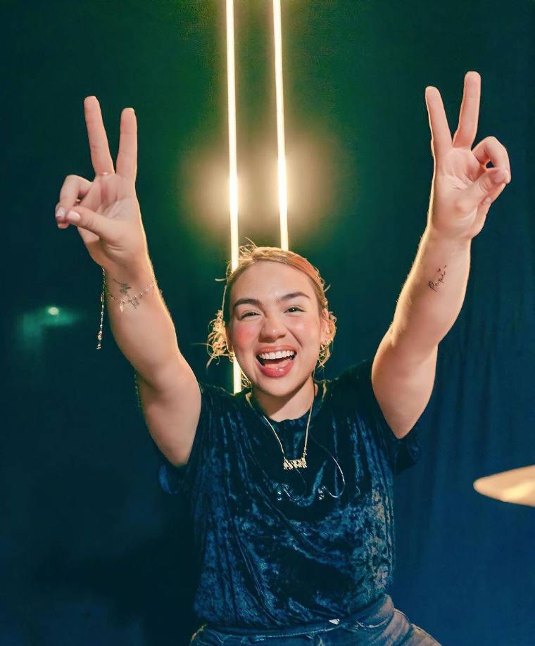  “Me duele el alma. Teníamos tantos sueños. Me duele mucho, solo le pido a Dios que traiga consuelo inmenso a todos lo que te amamos con el corazón. Dios mío, no entiendo, padre por qué, Dios mío, ayúdanos”, pidió.