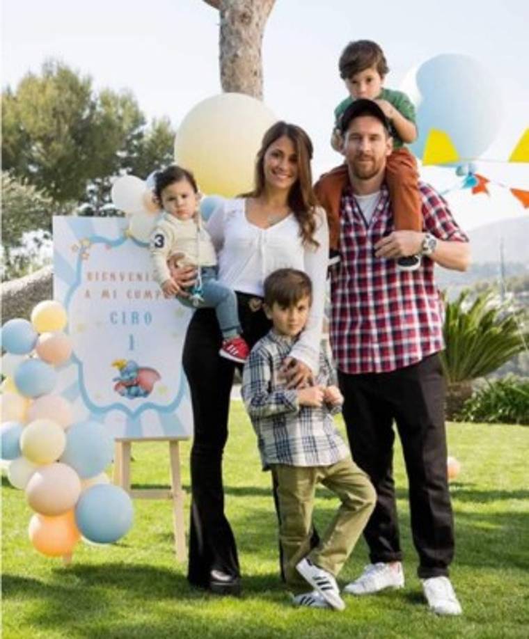 La familia Messi celebrando el Día del Padre en 2019.