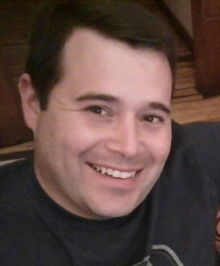 Fernando Gabriel Santilli se desempeñaba como cabo principal. Estaba casado y cuando el submarino desapareció tenía un bebé de un año.