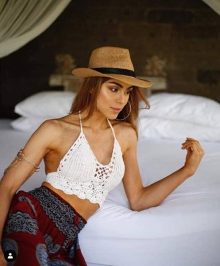 La youtuber dijo que abandonaría la plataforma de Youtube por un tiempo, pero no dijo nada sobre sus redes sociales, por lo que sus fans le brindan ánimos por en sus diferentes cuentas.