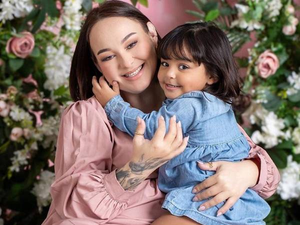 En el marco del Día de la Madre Hondureña, Urías brindó una entrevista para Diario La Prensa.