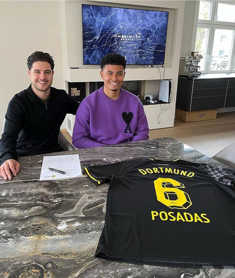 Borussia Dortmund presenta al futbolista de sangre hondureña Leonardo Posadas