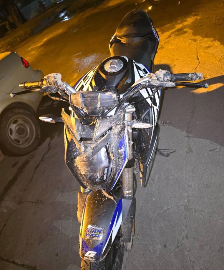 Estas personas se encontraban en un Bufete y Floristería ubicado en la Aldea Altos de las Flores, San Lorenzo, Valle, cuando llego un individuo que se conducía en motocicleta, quien mediante el uso de un arma de fuego, las sometió, despojandolas de sus pertenecías y las mantuvo privadas de su libertad por unas horas, hasta que decidió liberar una de ellas, con la condición que fuese a conseguir veinte mil lempiras (L. 20,000.00) a cambio de su libertad.