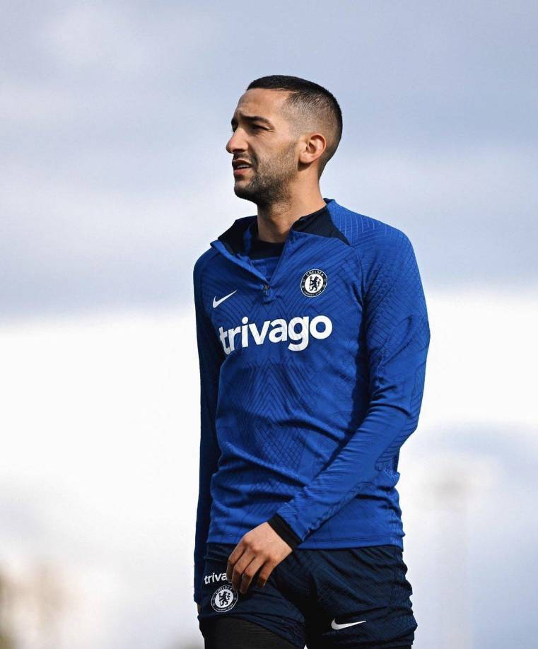 Cristiano Ronaldo podría tener un nuevo compañero. El Al Nassr de Arabia Saudita quiere fichar a Hakim Ziyech, quien no ha encontrado su sitio en el Chelsea.