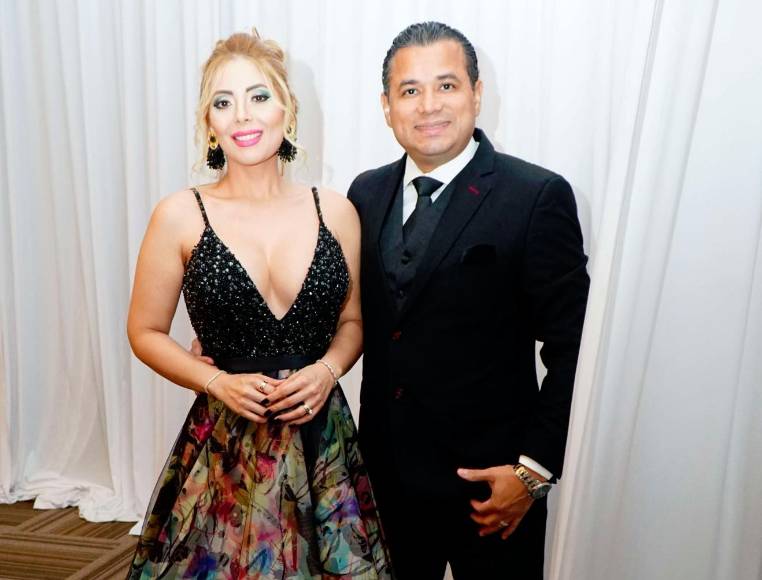 Karen Reconco y César García 