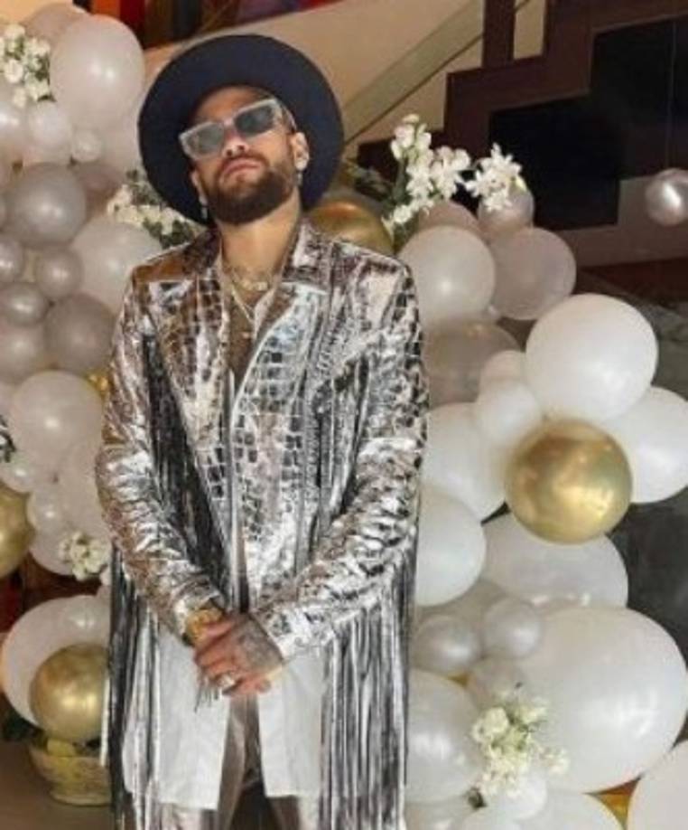 'Merecemos celebrar nuestras vidas. Momentos únicos quedarán eternizados en nuestra memoria', afirmó el delantero brasileño del PSG al referirse a la fiesta que organizó para darle la bienvenida al 2021.