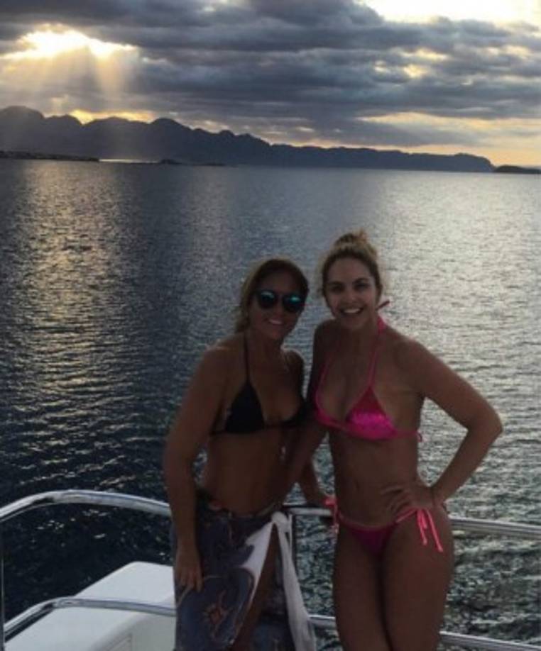 Lucero se dejó ver también en bikini este año mostrando cuerpazo a los 47 años. <br/><br/> <br/>
