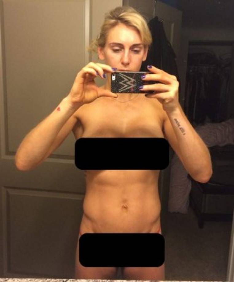 Antes de Charlotte también se filtraron la fotografías de Paige, Kaitlyn y Summer Rae; además de la ex campeona de UFC Misha Tate.