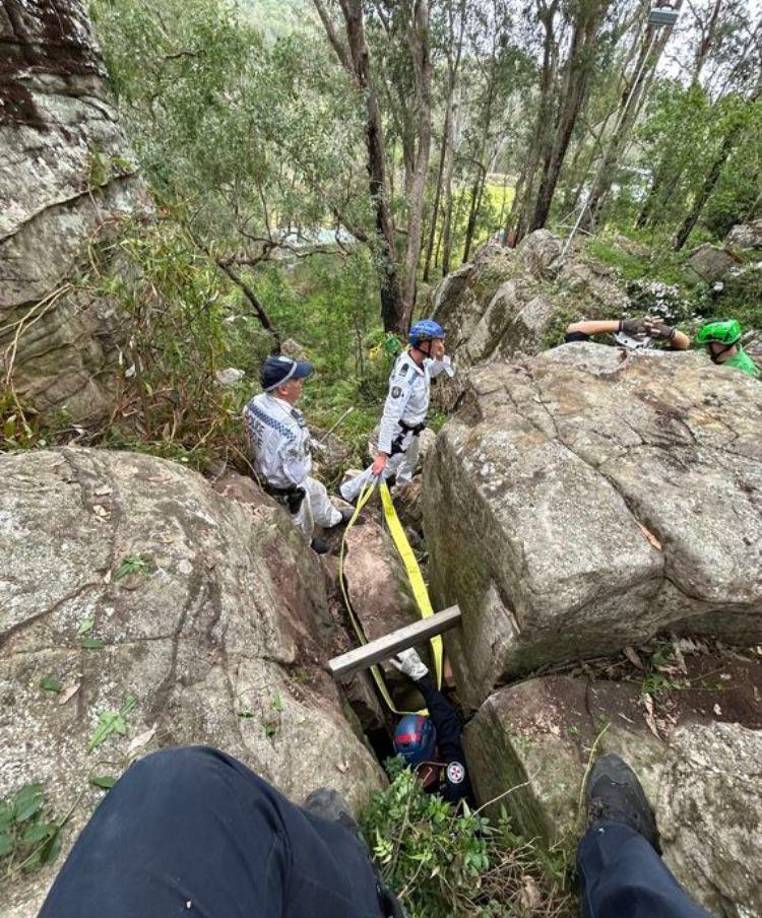 Matilda Campbell fue rescatada sin sufrir fracturas, solo rasguños y moretones. El acontecimiento fue de mucha conmoción para las personas del lugar.