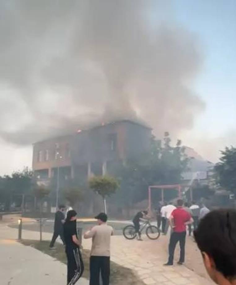 Por su parte, la dirección de investigaciones del Comité de Instrucción en Daguestán incoó causas penales por atentado terrorista en relación a los ataques en ambas ciudades daguestaníes. 