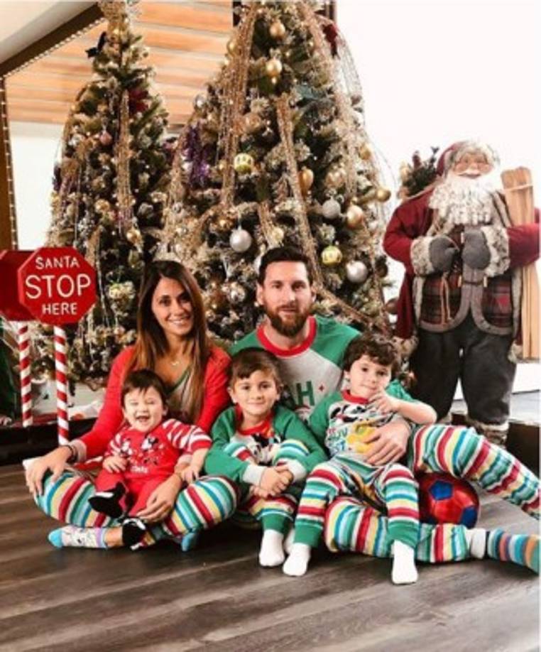 La familia Messi posa el día de Navidad: 'Feliz, feliz, feliz Navidad'.