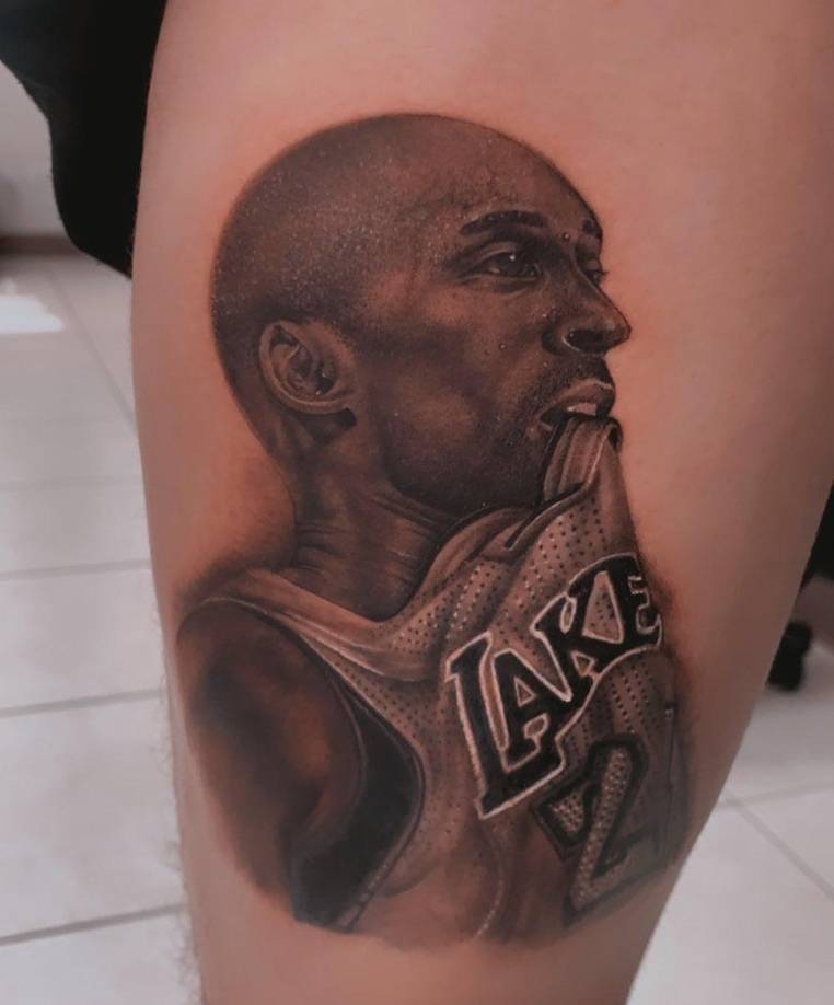 Muere en España reconocido tatuador de jugadores de Olimpia