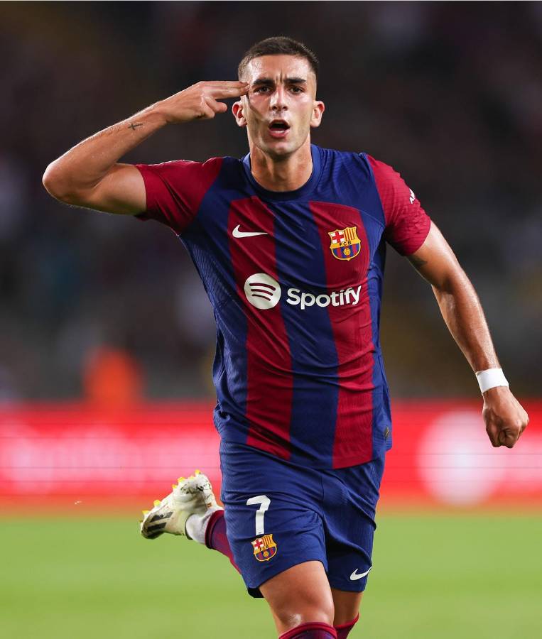 La celebración de Ferran Torres tras su golazo de tiro libre.