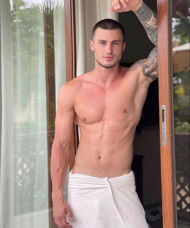 Incluso en este medio aseguran que Martin y este joven que se dedica a crear contenido erótico tuvieron varios encuentros pasionales, algo que no ha sido confirmado, pero que cada vez cobra más fuerza.