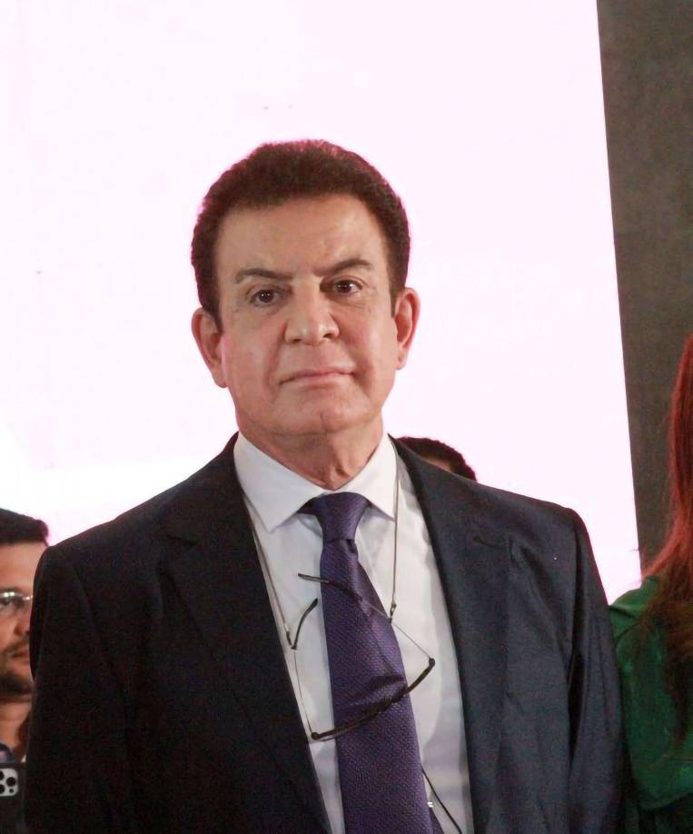 Tras haber participado en un proceso electoral, Nasralla perdió el control del Partido Anticorrupción previo a las elecciones presidenciales de 2017. 