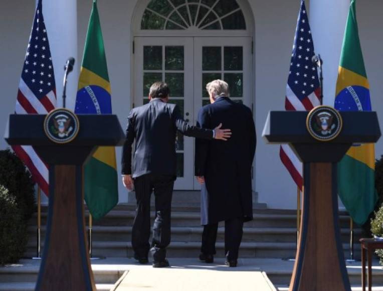 'Brasil y Estados Unidos nunca han estado más cerca de lo que estamos ahora', dijo Trump al elogiar a su homólogo brasileño.