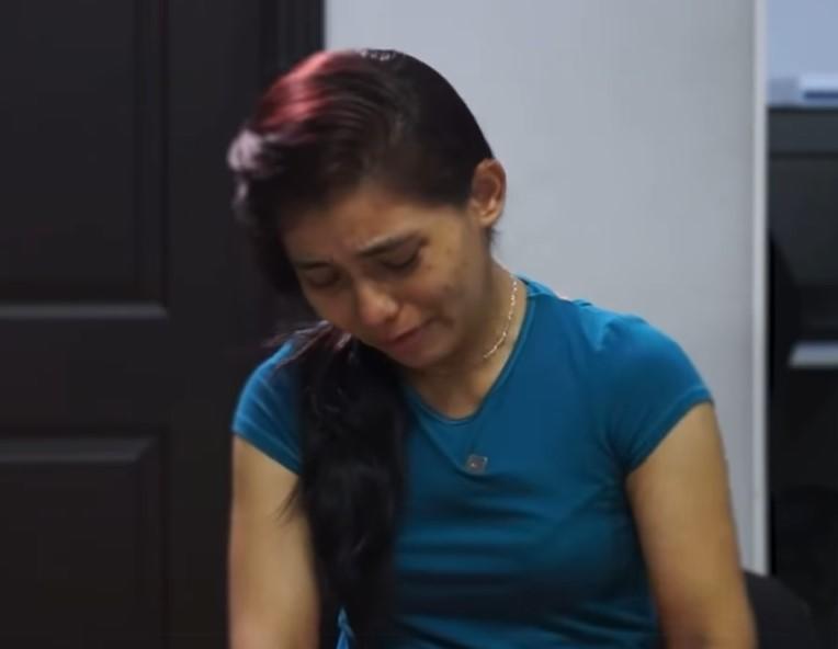 Hondureña deportada por ICE clama porque le devuelvan a sus hijos