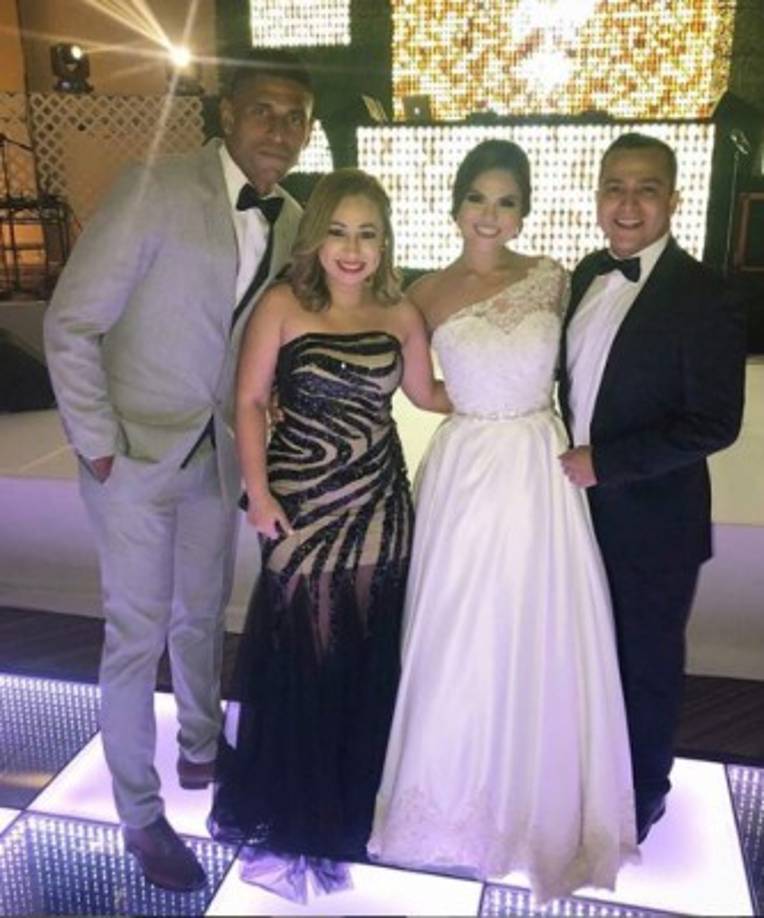 La boda de Costly y Tita se convirtió en uno de los momentos más comentados en redes sociales todo el fin de semana.