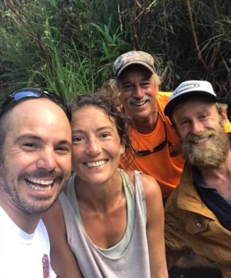 Lo primero que hizo fue llamar a su familia y luego fue transportada a un hospital.