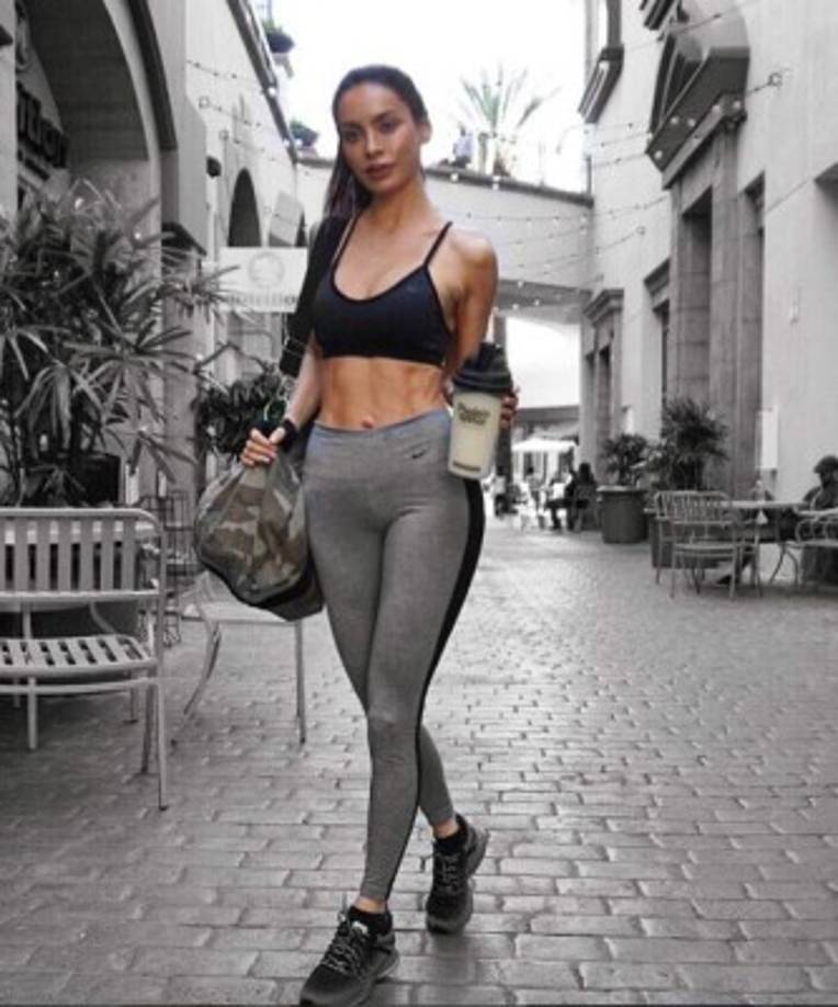 La joven modelo defiende un estilo de vida saludable porque 'está probado que ejercitarse durante el embarazo no genera ningún tipo de problema para la madre o el bebé'.