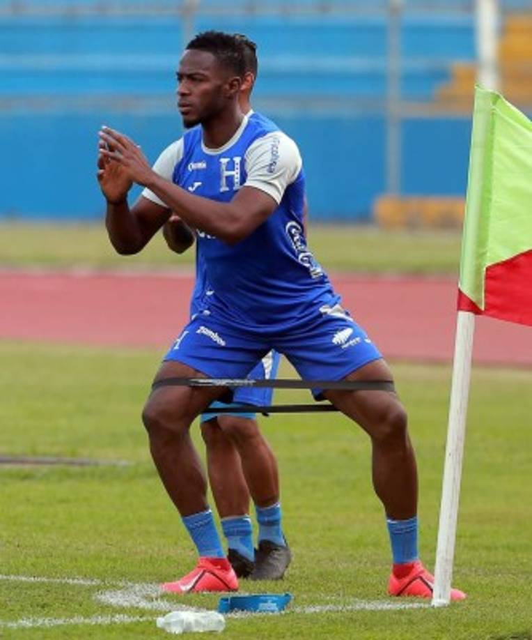 Maynor Figueroa es el capitán y un titular fijo en la defensa. Henry Figueroa es su acompañante en esa zona.