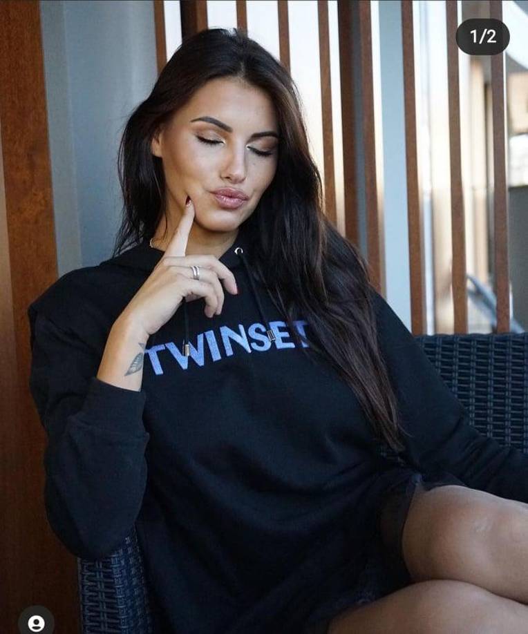  “Ha decidido centrarse en la liga y en su nuevo equipo”, decía la prensa italiana, pero si ahora el balcánico ha iniciado otra relación la razón no era esa, sino quizás que ya había una tercera persona: Carolina Stramare.