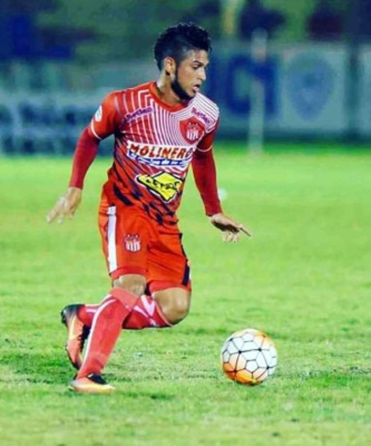 Kevin Andres Maradiaga en el juego entre Vida vrs Platense jornada 2 del Apertura 2015 Estadio CeibeÃ±o