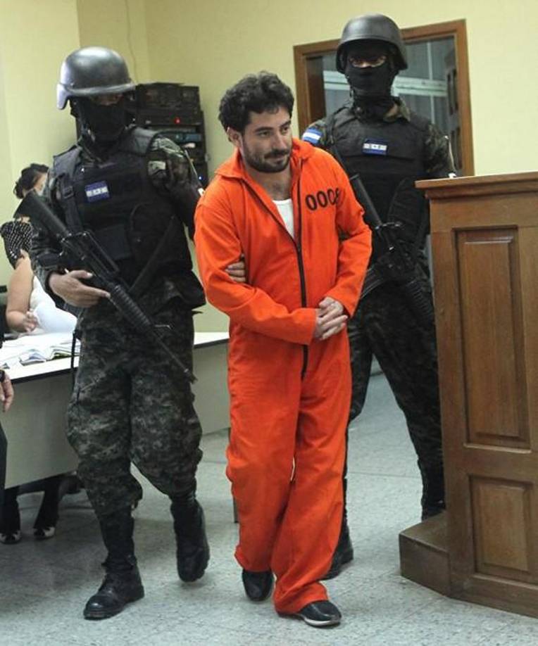 Lo velaron ayer, sábado, en Santa Bárbara, y este domingo por la mañana fue sepultado.