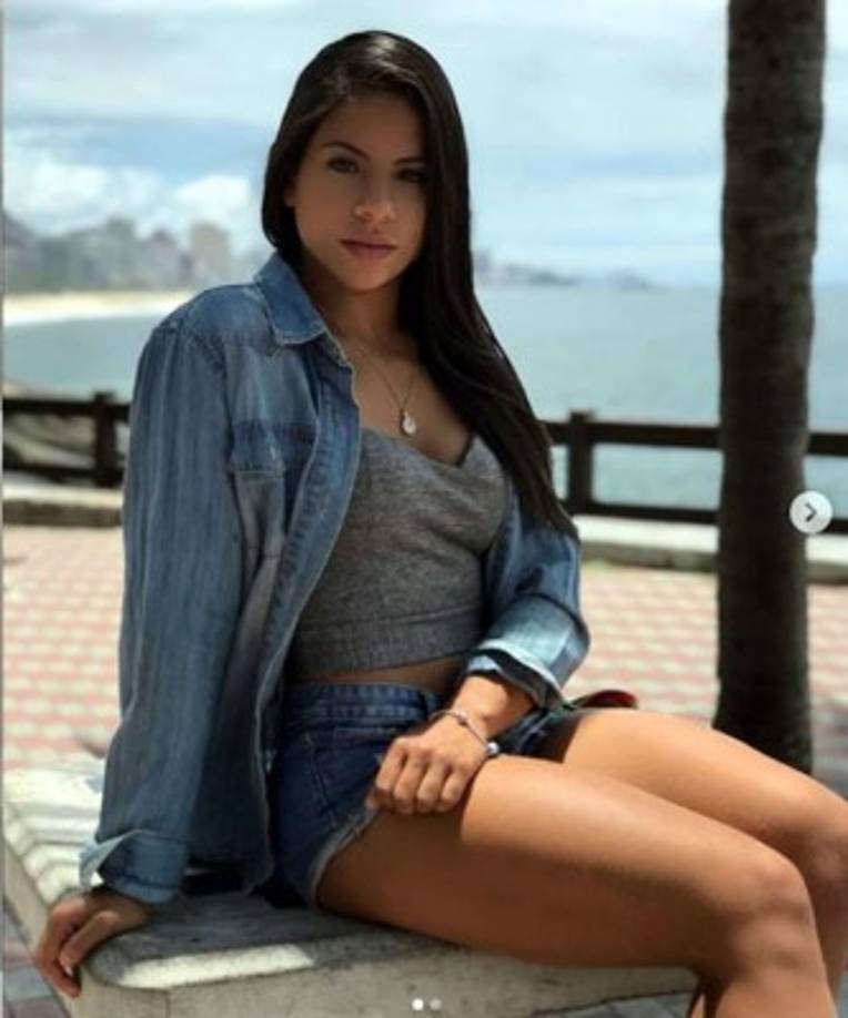 “Tenía que haber mantenido el secreto como yo lo hice en el pasado”, subraya. Todo el alboroto que se generó le hizo tener problemas a la hora de obtener patrocinadores. Sigue teniendo dificultades económicas para salir adelante.