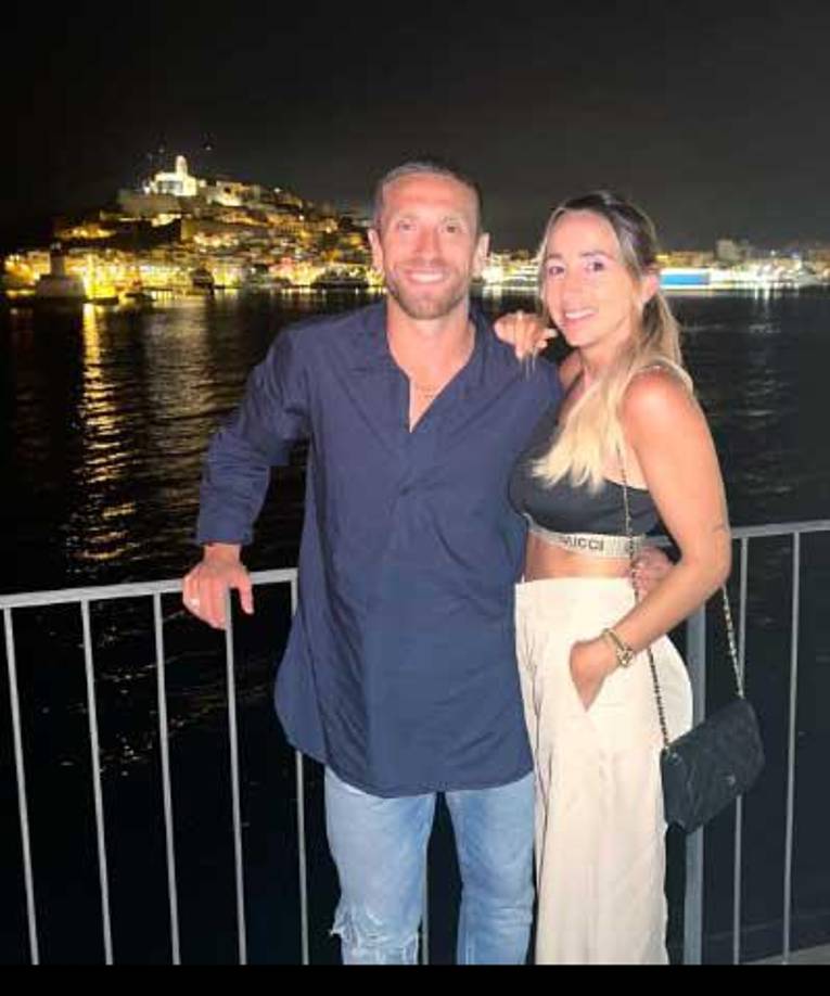 La arquitecta Linda Raff es la esposa del volante Alejandro Papu Gómez.