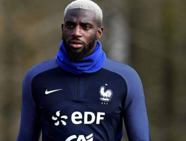 Tiémoué Bakayoko: El centrocampista francés ha sido anunciado como nuevo jugador del Mónaco de Francia, llega procedente del Chelsea.