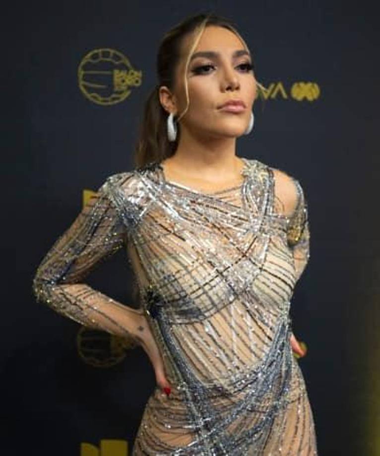 En su mensaje también <b>recordó algunas anécdotas con su abuela</b> como “cuando me cachó en su camerino de la obra ‘Gypsy’ contando mi ‘dinerito , dinerito, dinerito’ que me había ganado a los 6-7 años porque era una canija y me ponía a vender los boletines a $10 pesos antes de la obra los domingos (los que eran gratis)”.