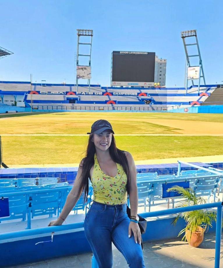 Isabel Zambrano dijo que casi toda su vida ha luchado sola por ser alguien. “En el camino la he pasado jodidamente mal, me ha costado un mundo poder triunfar, hubo y habrá piedras en el camino, pero lo importante es saber esquivarlas”, reflexionó. 