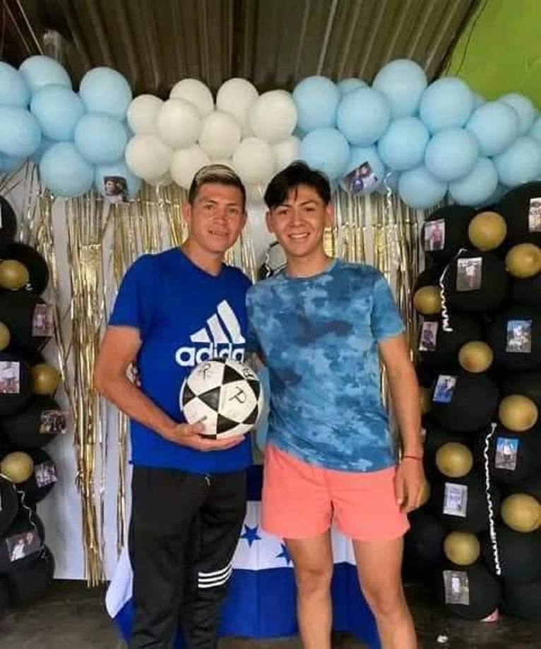 El futbolista de 29 años, es conocido por sus amigos como Darlin, debido a que ese iba a ser su nombre, pero fue cambiado a última hora.