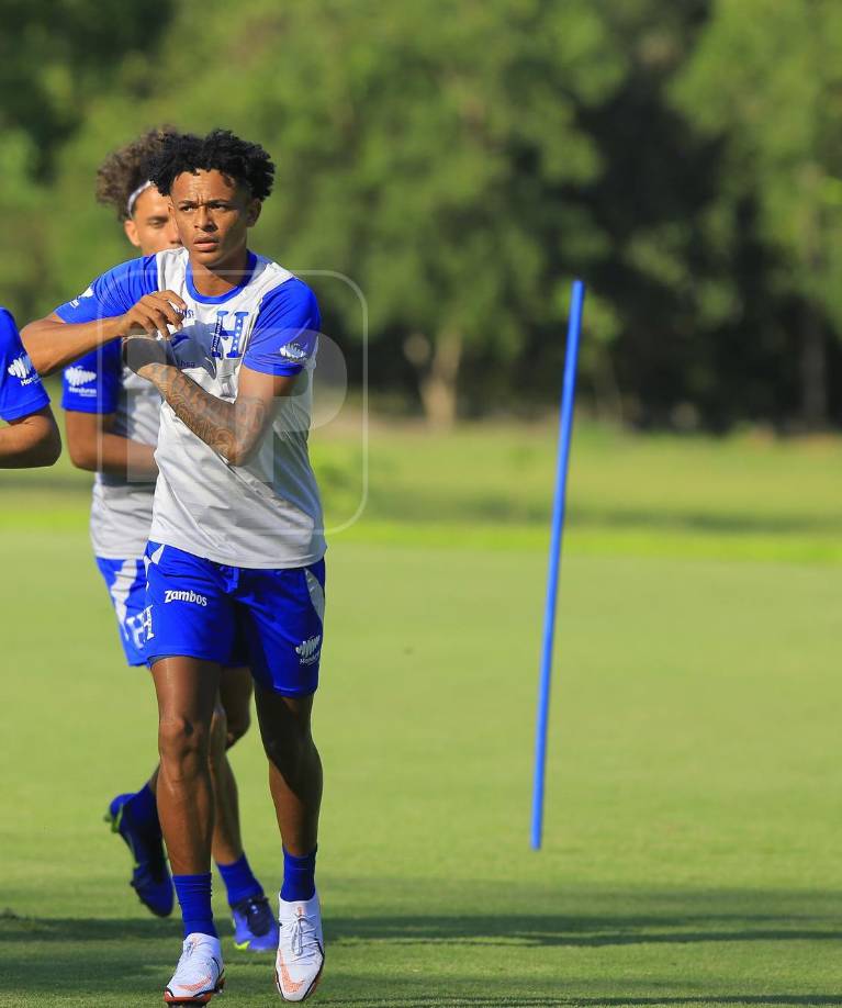 Cristian Sacaza: Hizo su debut ante Panamá y repite en el 11 titular ante México. El futbolista del Honduras Progreso estará como extremo.