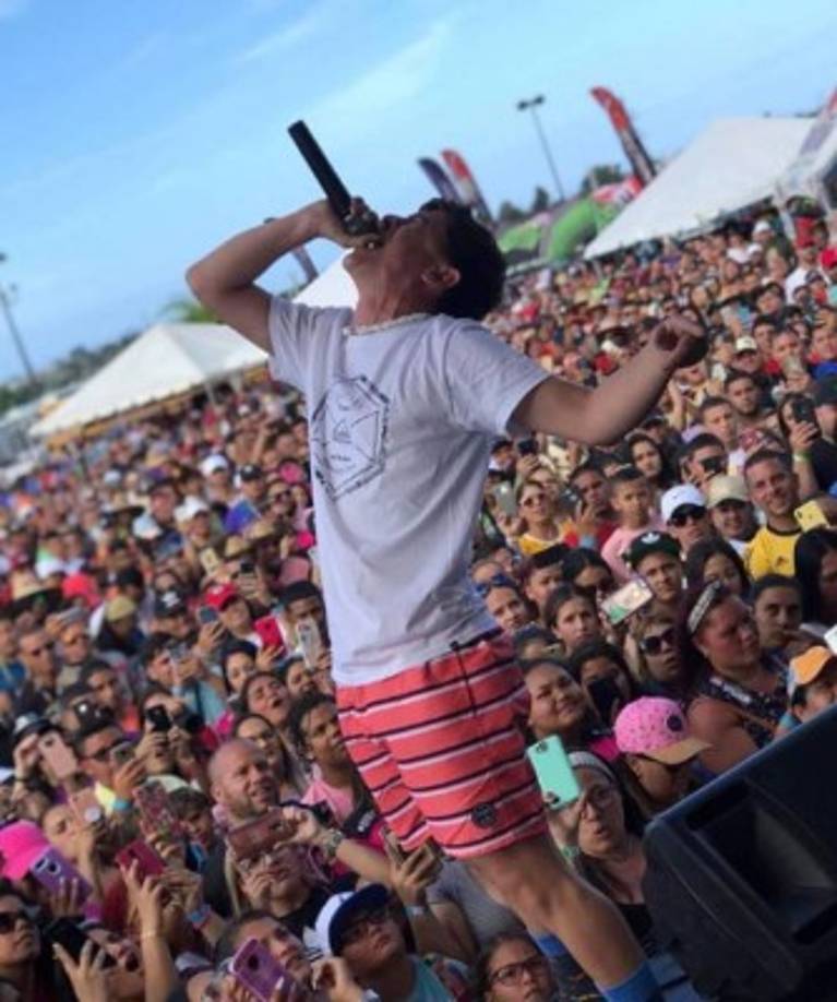 Otras canciones que puede escuchar de Guaynaa: 'La Stripper', 'Pirateando', 'Parties de escuela'.
