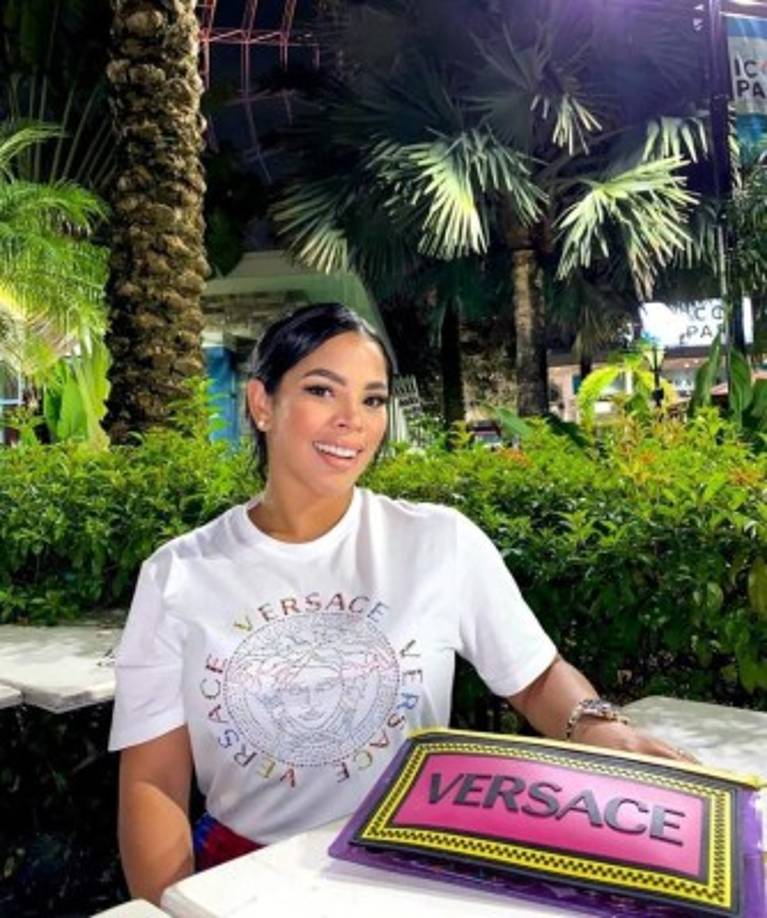 Pinky Curvy se encontraba en compañía de un hombre al momento del ataque. El individuo resultó herido y es atendido en un hospital de San Juan.