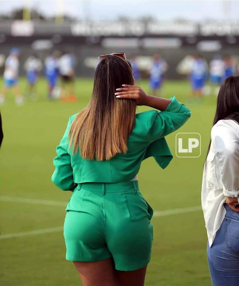 Cristel Osorio estuvo presente en el entrenamiento de la Selección de Honduras y fue sensación.