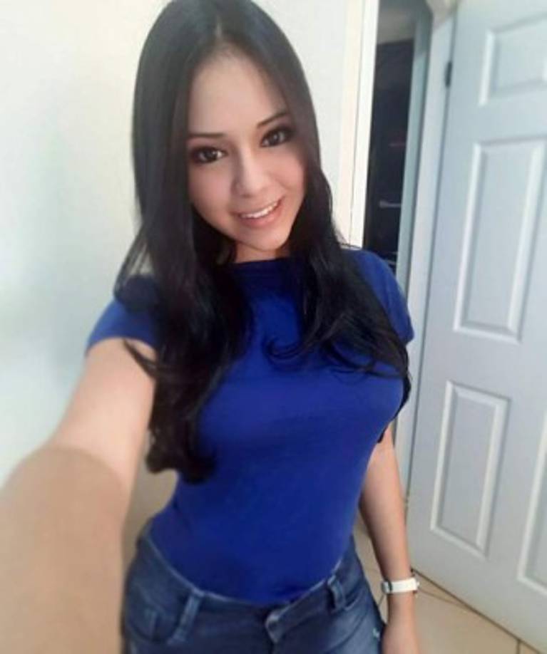 La hermosa chica tiene 19 años y estudia Relaciones Internacionales en la Unitec de Tegucigalpa desde 2015.
