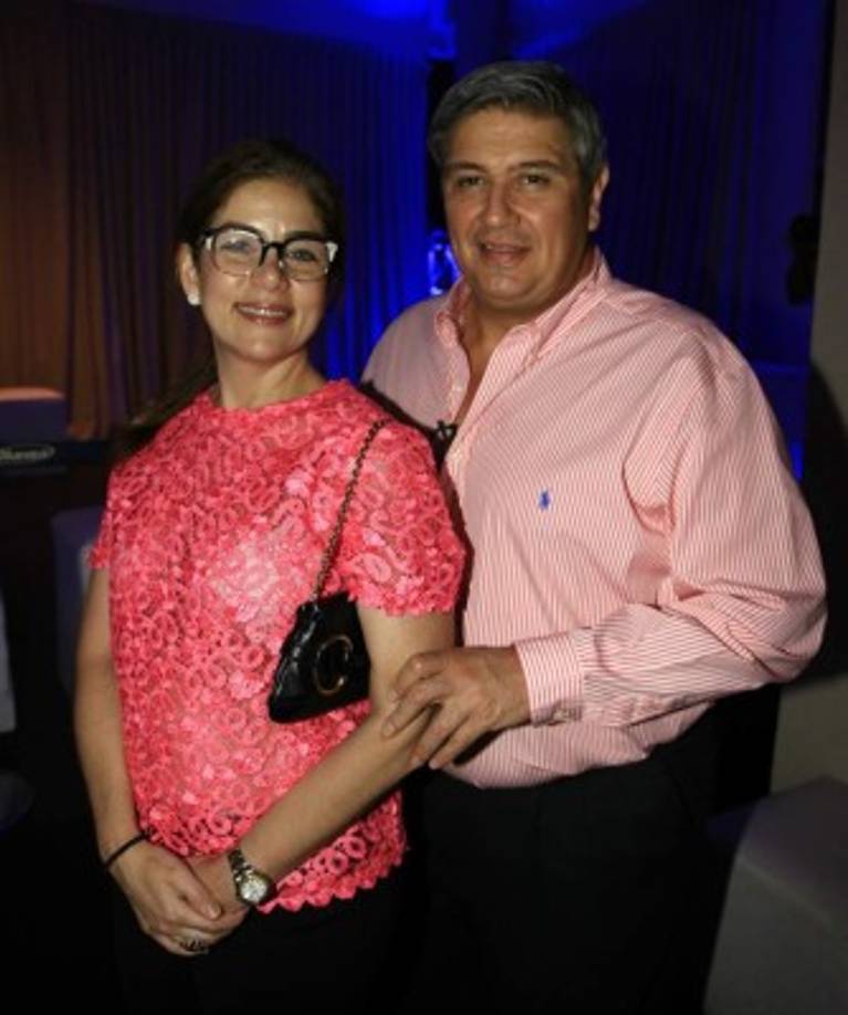 Ruth Marie y Juan Carlos Sabillón.