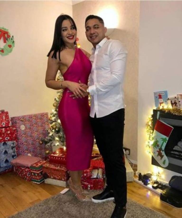 Emilio Izaguirre junto a su hermosa esposa Virginia Varela disfrutando la Navidad en Escocia.