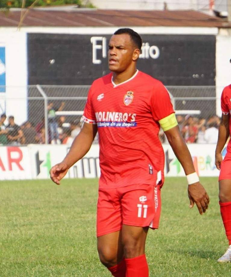 Rony Martínez - El delantero hondureño confirmó su continuidad con la Real Sociedad tras salvarse del descenso. Tiene contrato vigente con los tocoeños.