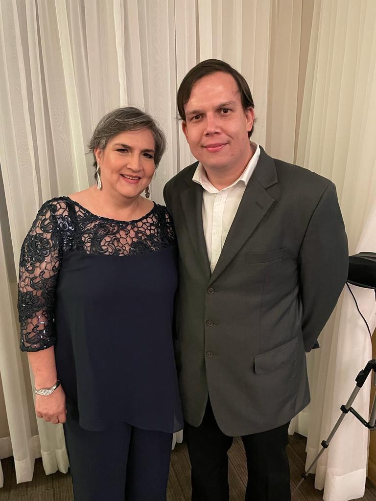 Algarabía por la unión matrimonial de Nassim Gale y Evelin Funes