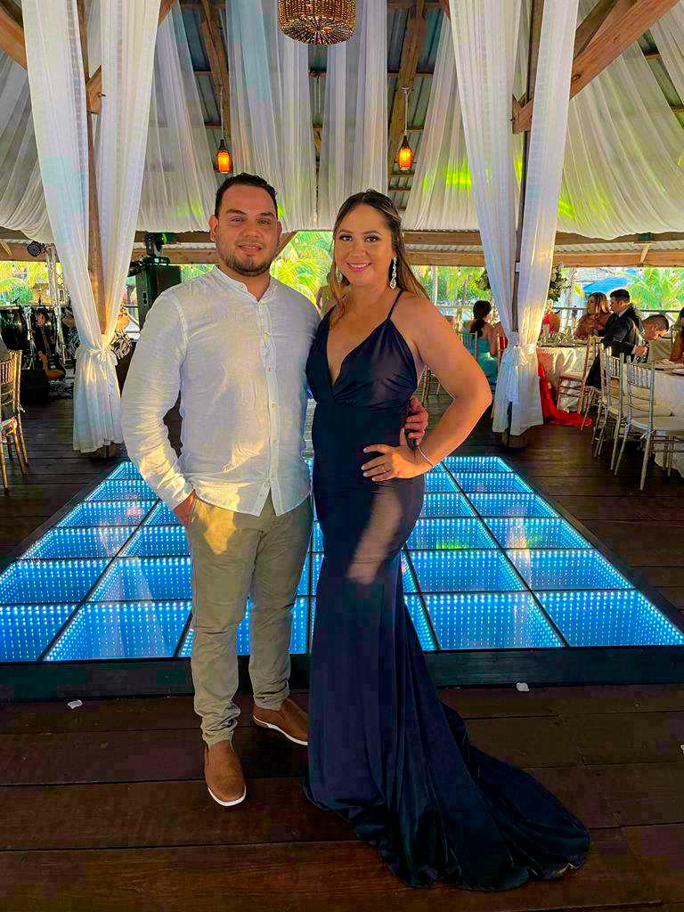 Roberto y Carlota sellan su amor con un romántico matrimonio