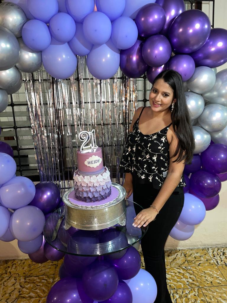 Heidy Mena Sánchez celebró sus 21 años junto a sus seres queridos